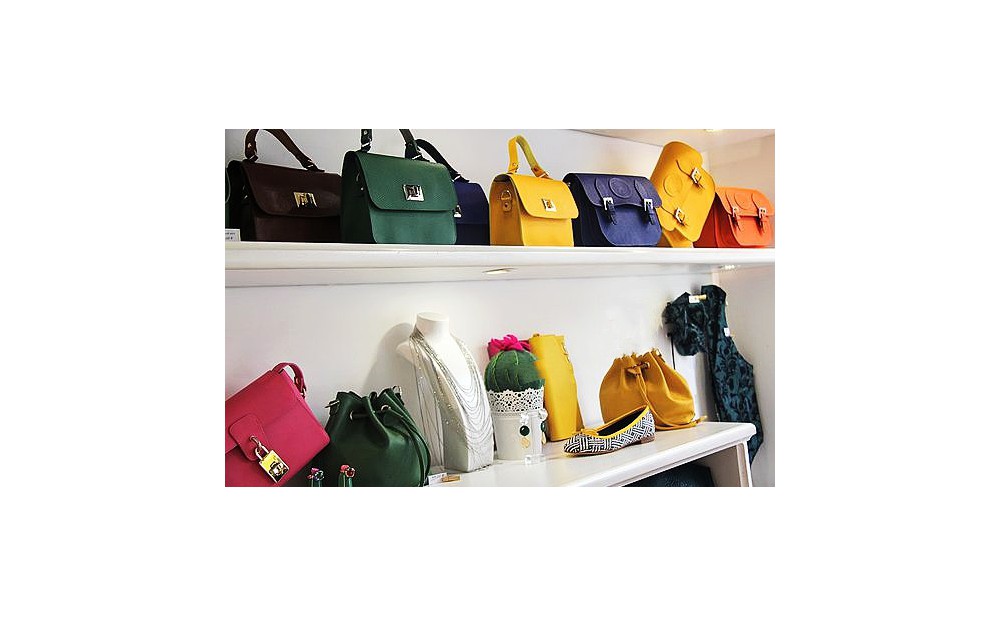 HOW TO CREATE A OEM HANDBAG SAMPLES Komely Enterprises Limited